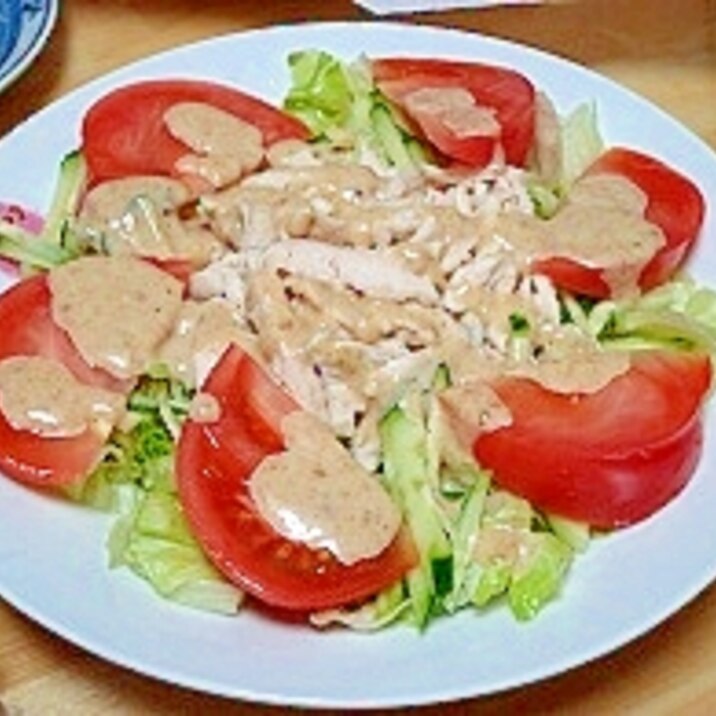 ごまドレッシングで簡単バンバンジー風サラダ